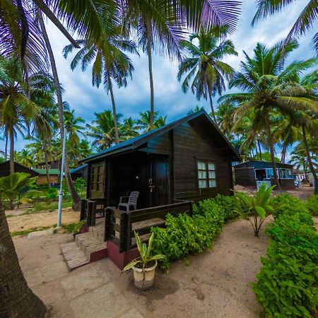 Vista Praia Beach Resort Anjuna Ngoại thất bức ảnh