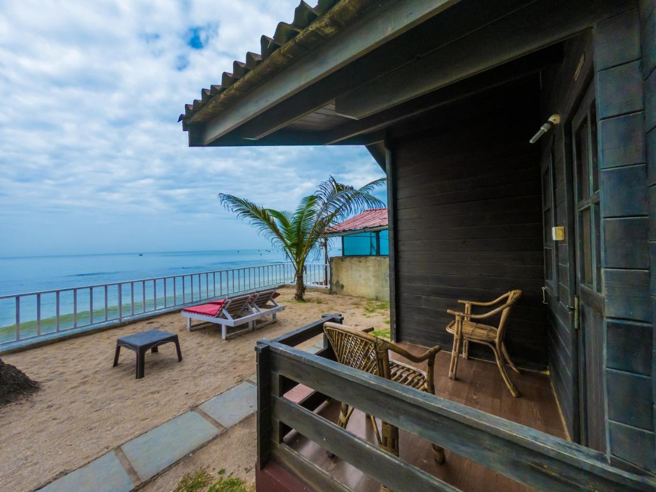 Vista Praia Beach Resort Anjuna Ngoại thất bức ảnh