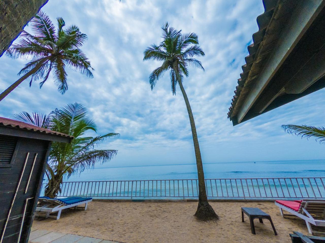Vista Praia Beach Resort Anjuna Ngoại thất bức ảnh