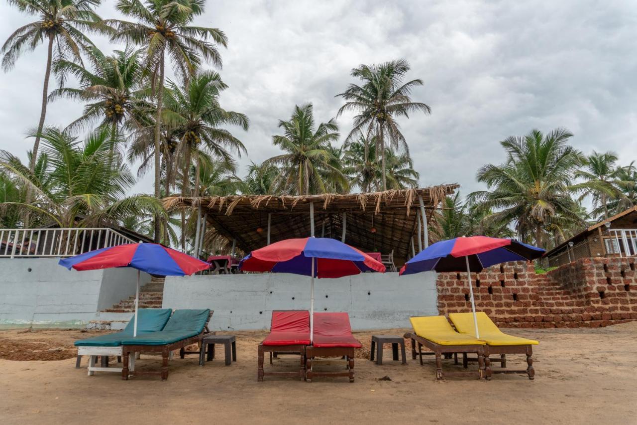 Vista Praia Beach Resort Anjuna Ngoại thất bức ảnh