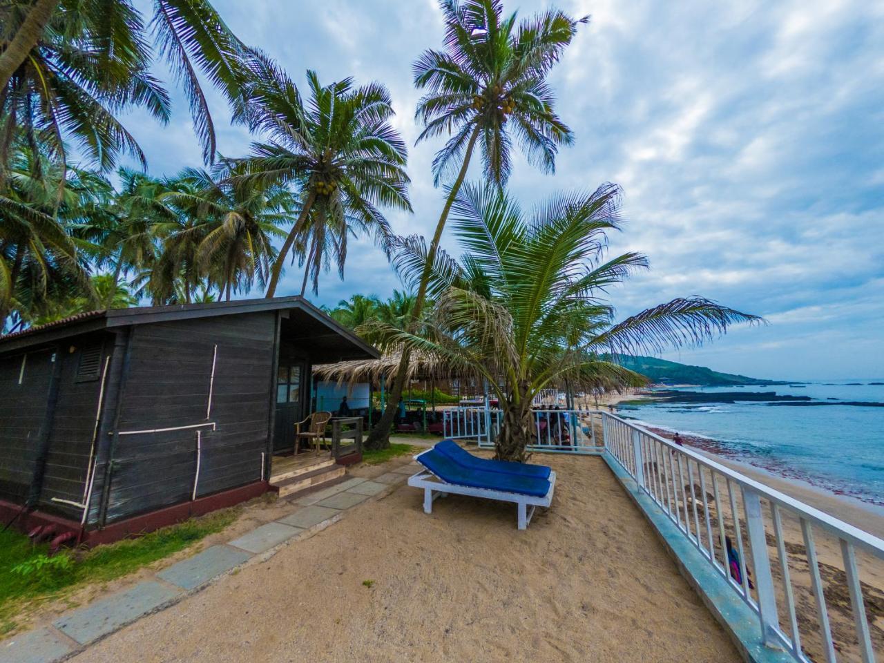 Vista Praia Beach Resort Anjuna Ngoại thất bức ảnh