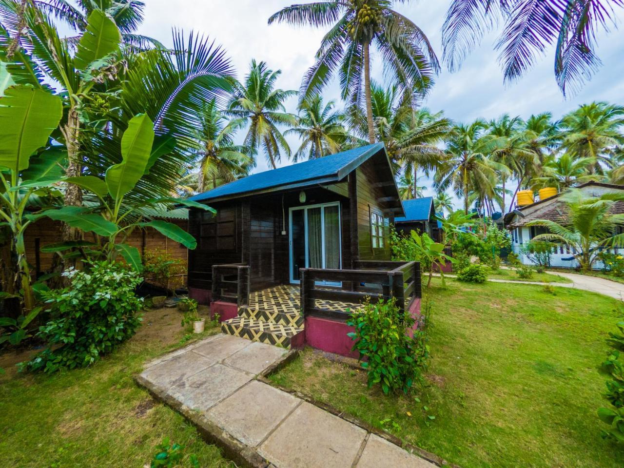 Vista Praia Beach Resort Anjuna Ngoại thất bức ảnh