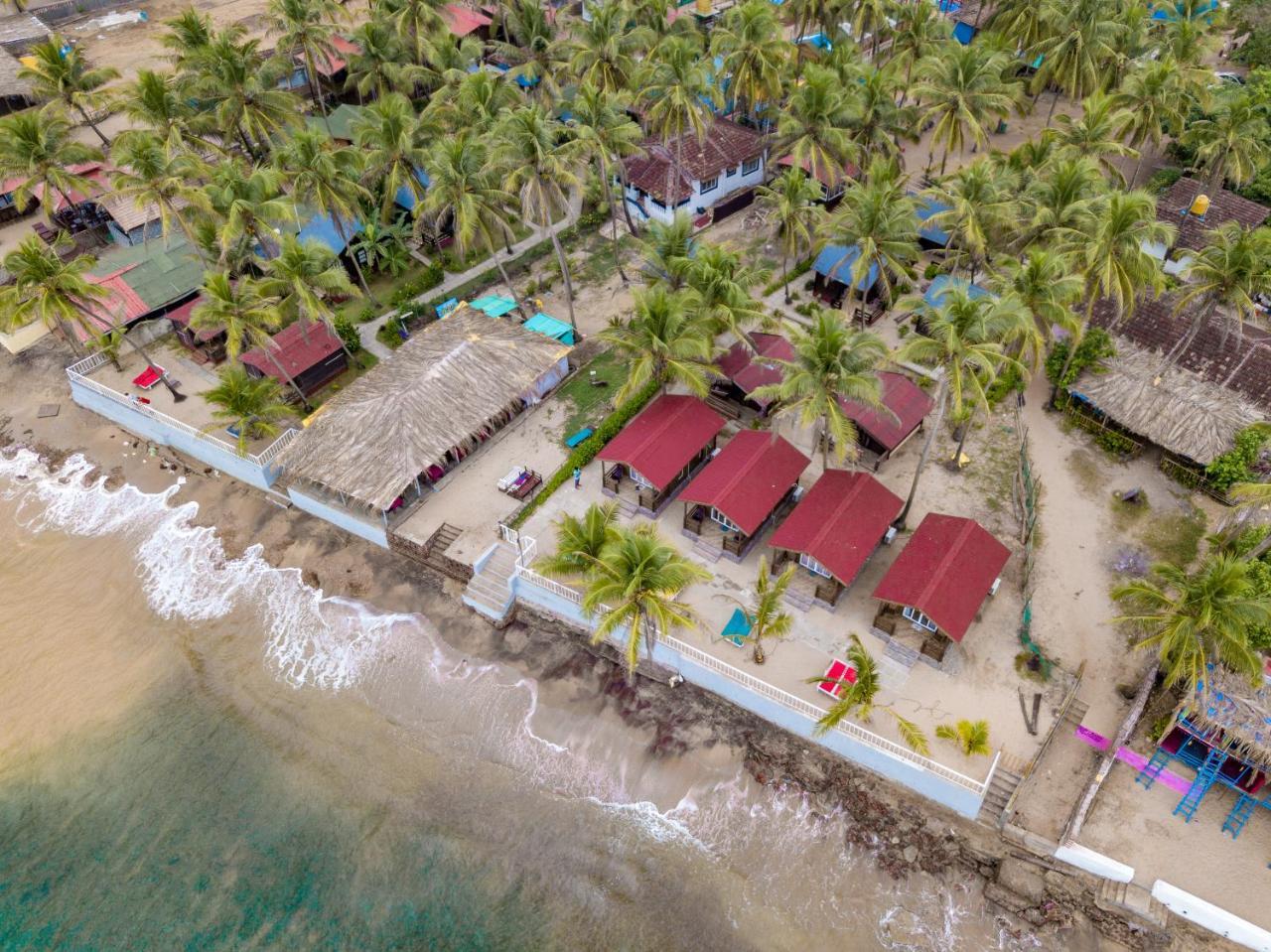 Vista Praia Beach Resort Anjuna Ngoại thất bức ảnh