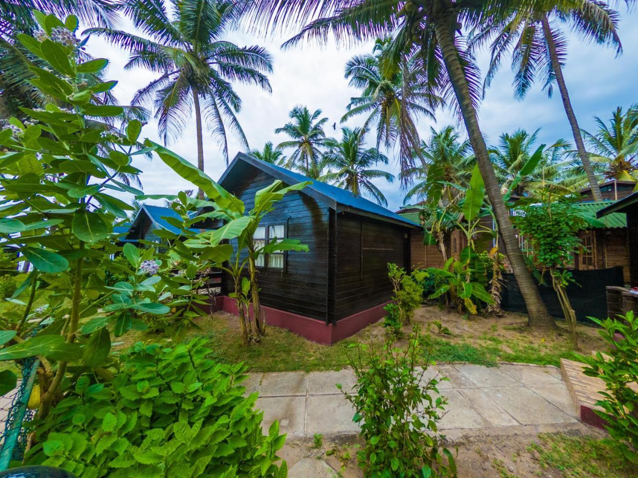 Vista Praia Beach Resort Anjuna Ngoại thất bức ảnh