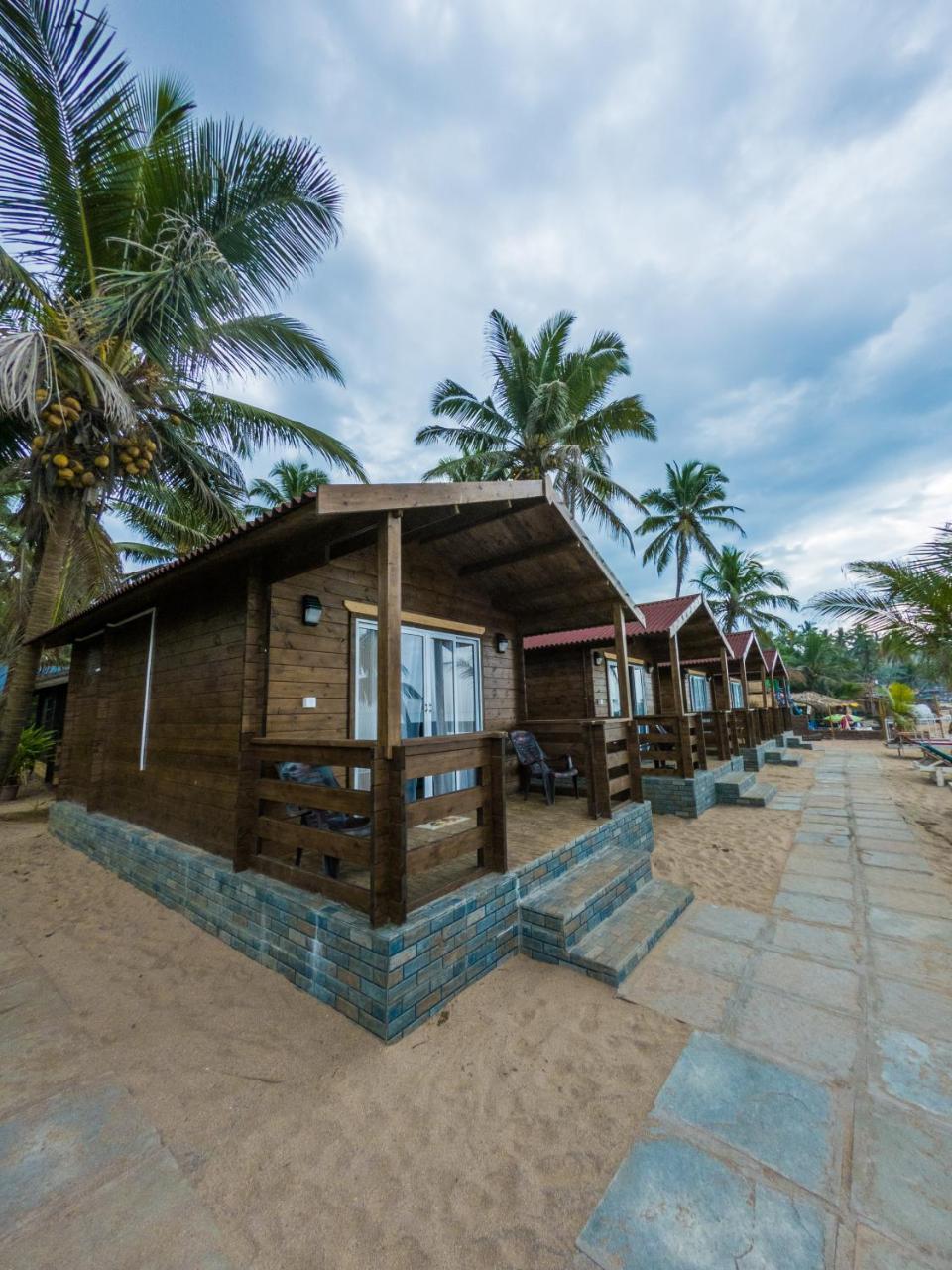 Vista Praia Beach Resort Anjuna Ngoại thất bức ảnh