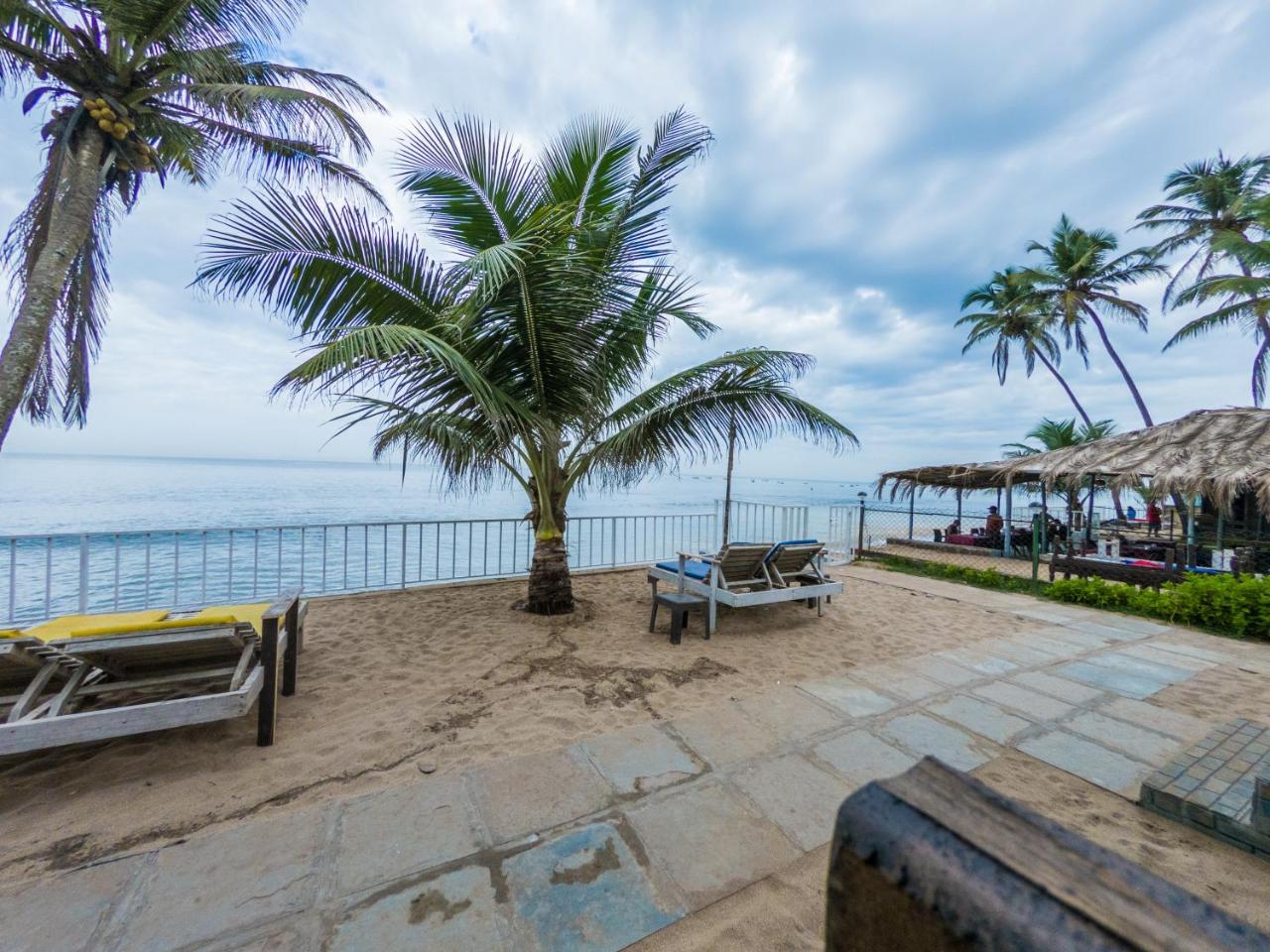Vista Praia Beach Resort Anjuna Ngoại thất bức ảnh