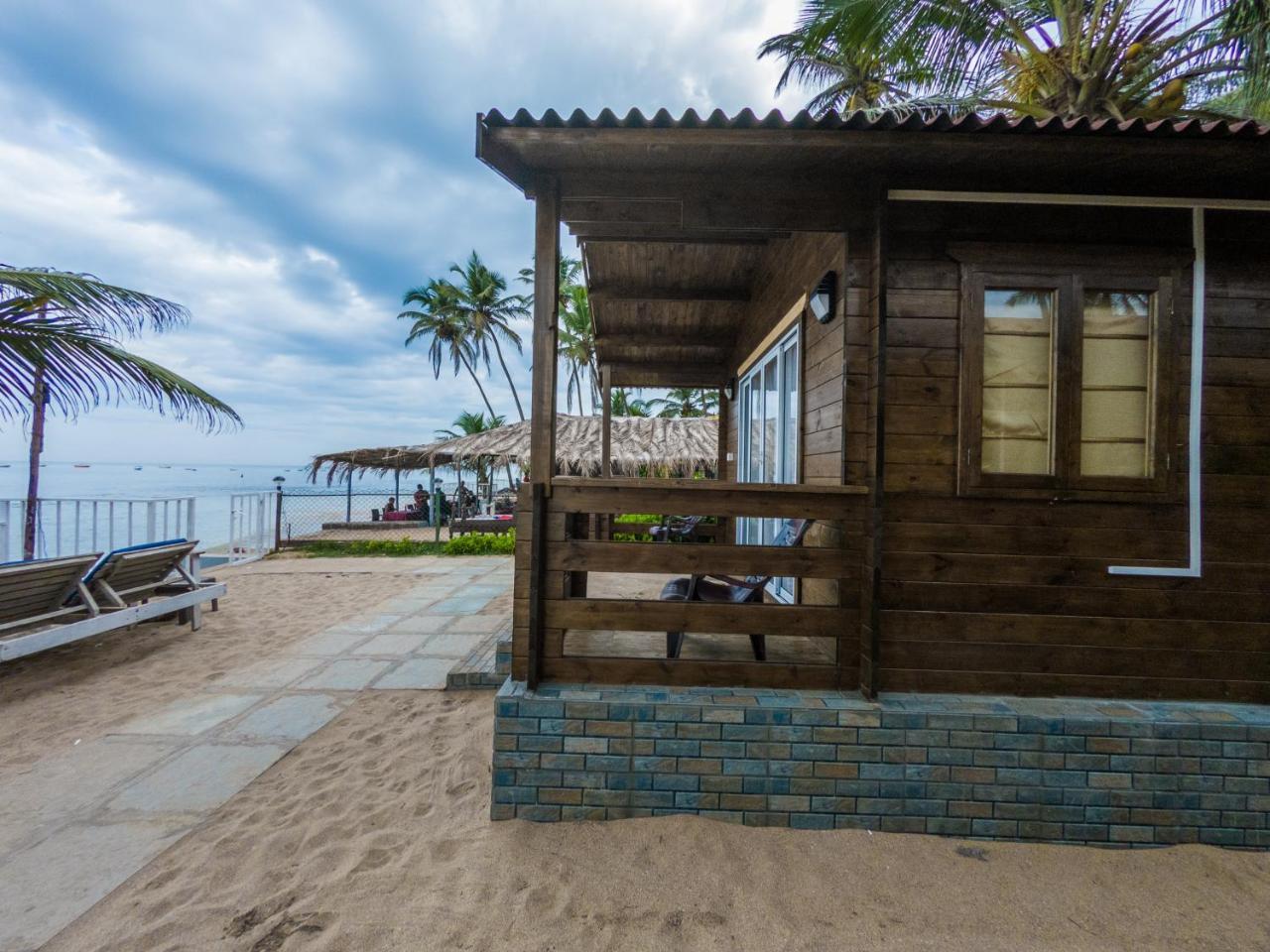 Vista Praia Beach Resort Anjuna Ngoại thất bức ảnh